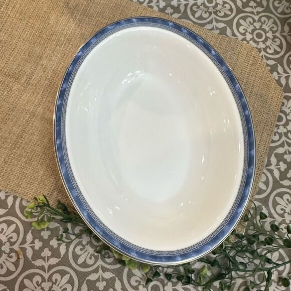 Royal Doulton Atlanta Fine bone China 1 Pc Oval Serving Dish Blue Silver Vintage - Picture 1 of 8